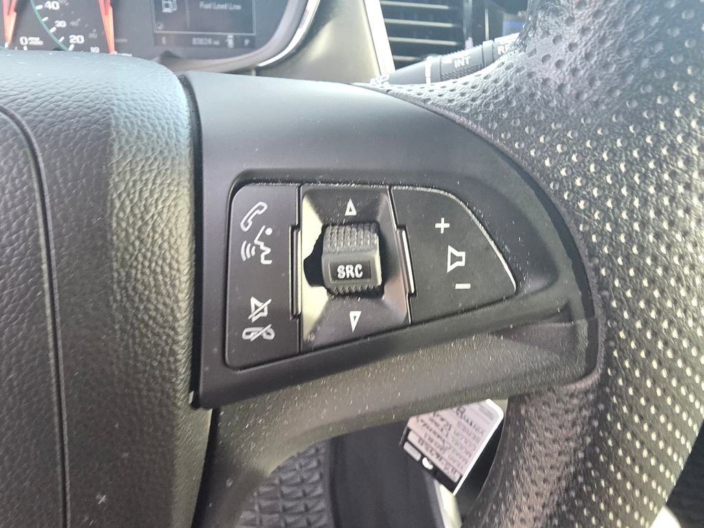 Used 2021 Chevrolet Trax LT image 17