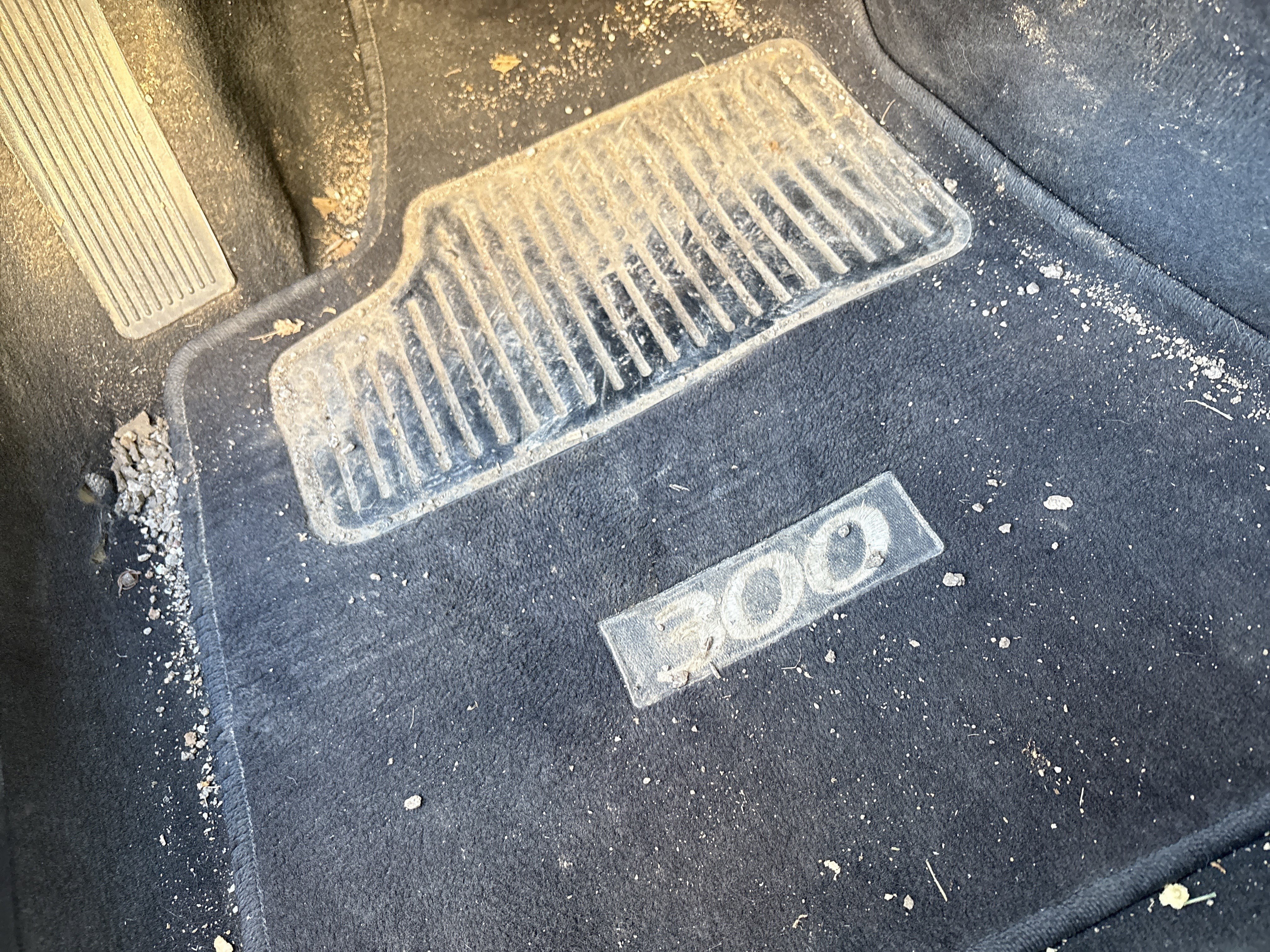 Used 2013 Chrysler 300 AWD w/ Driver Convenience Group image 15