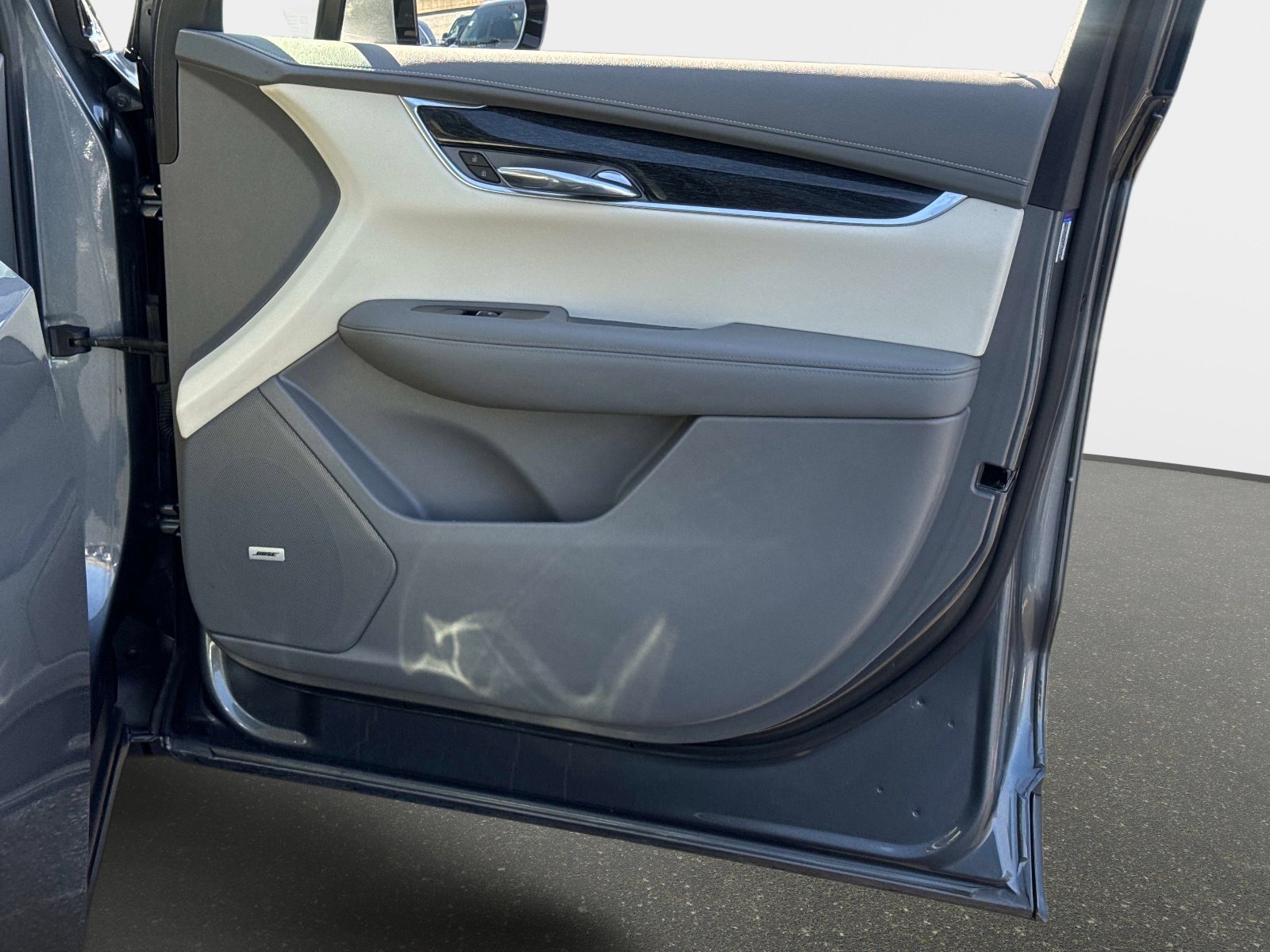 Used 2021 Cadillac XT6 Premium Luxury image 13