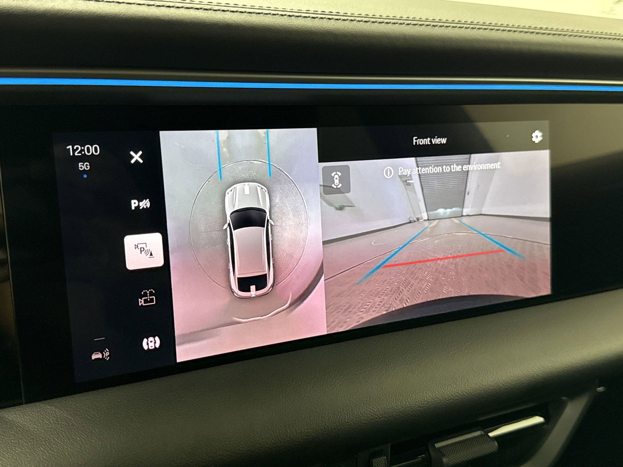 Used 2024 Porsche Macan 4 Electric image 30