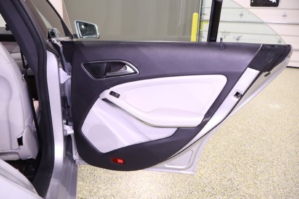 Used 2018 Mercedes-Benz CLA 250 image 37