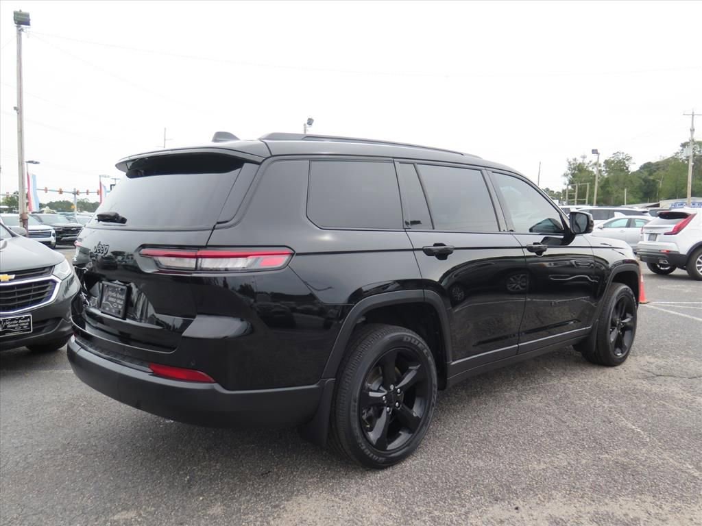 Used 2022 Jeep Grand Cherokee L Laredo image 3