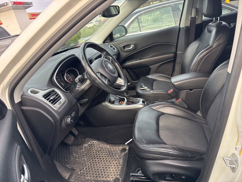 Used 2019 Jeep Compass Latitude w/ Popular Equipment Group image 5