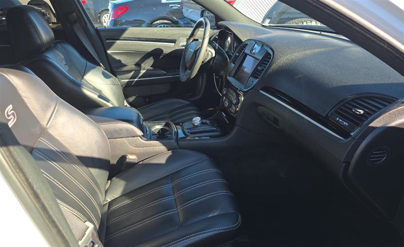 Used 2023 Chrysler 300 S image 10