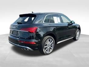 Used 2024 Audi SQ5 Premium w/ Convenience Package image 7