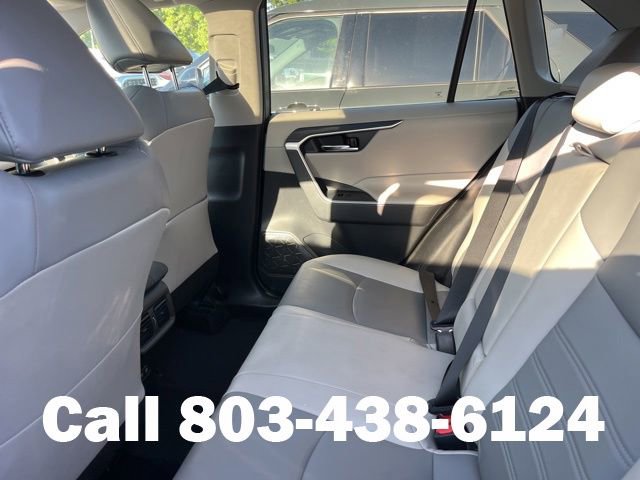 Used 2019 Toyota RAV4 XLE Premium FWD image 8