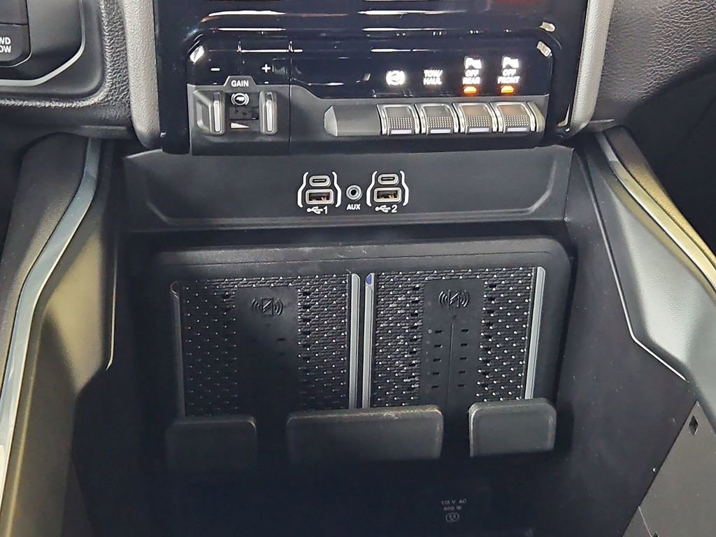 Certified 2025 RAM 3500 Laramie w/ Night Edition image 34