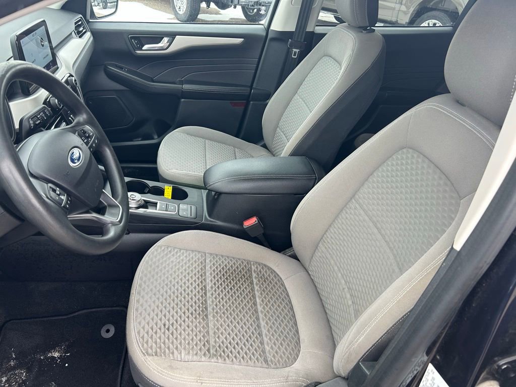 Used 2021 Ford Escape SE image 10