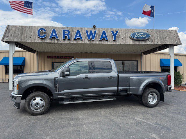 New 2026 Ford F350 XLT image 1