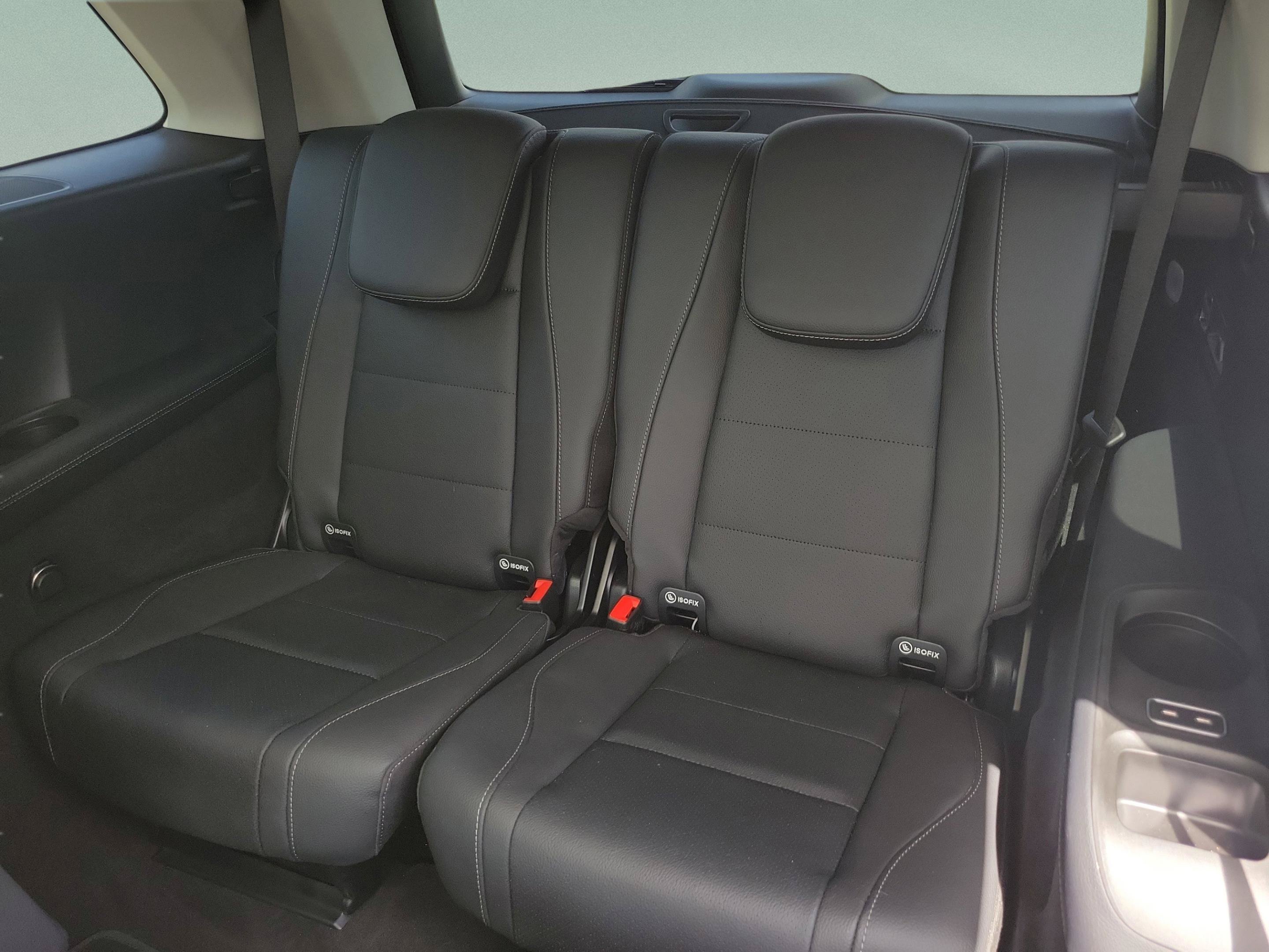 Certified 2026 Mercedes-Benz GLS 450 4MATIC image 9
