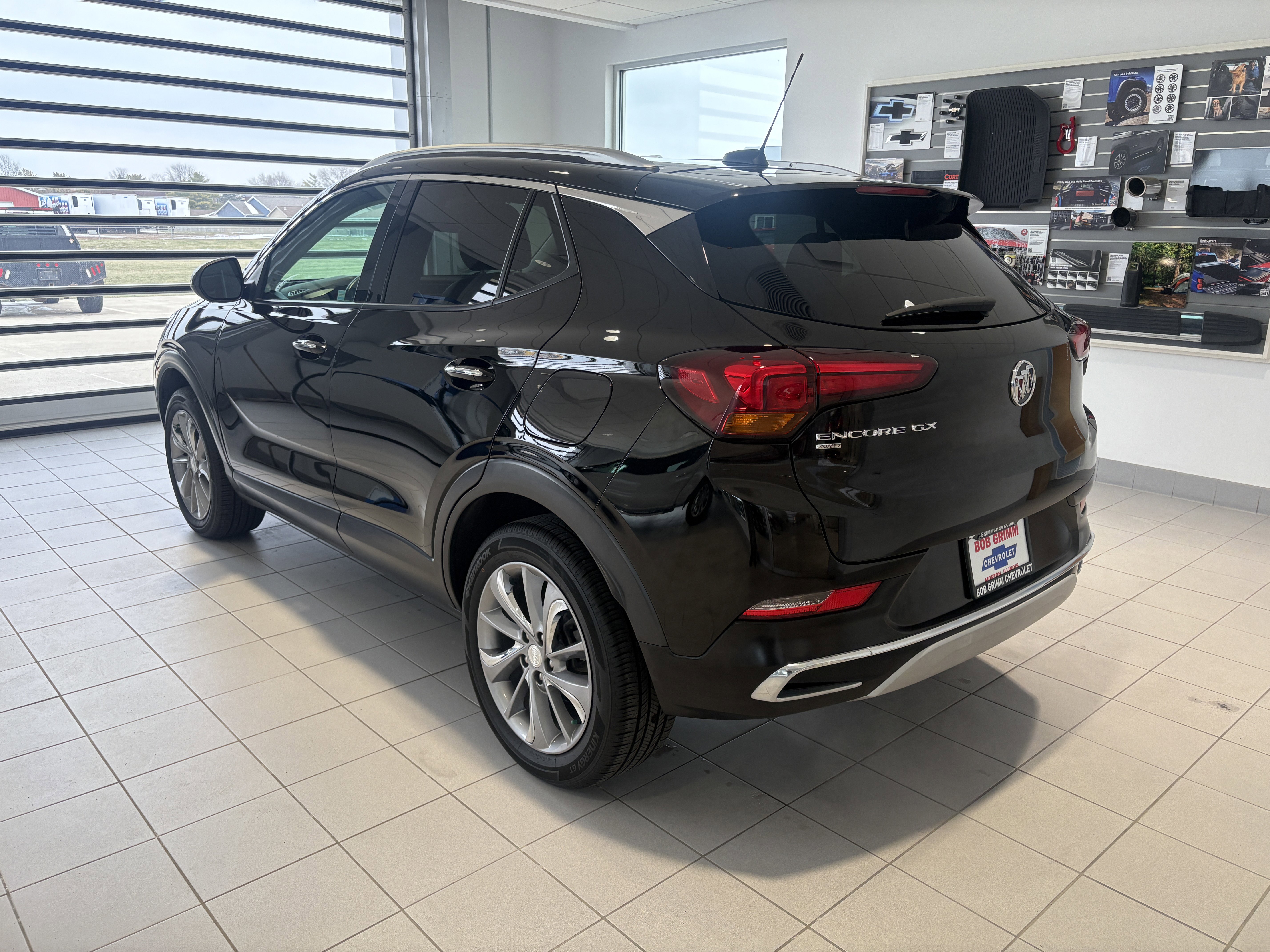 Used 2023 Buick Encore GX Essence w/ Experience Buick Package image 3