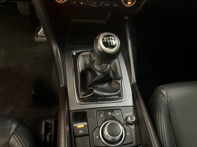 Used 2018 MAZDA MAZDA3 Grand Touring w/ Premium Equipment Package FWD image 15