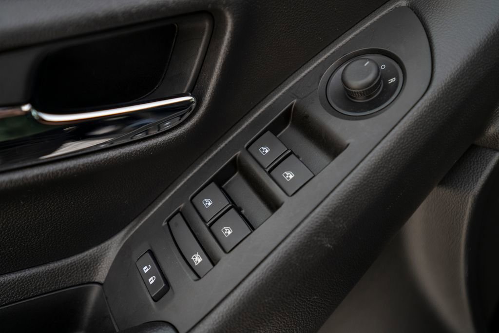 Certified 2021 Chevrolet Trax LT w/ Driver Confidence Package image 23