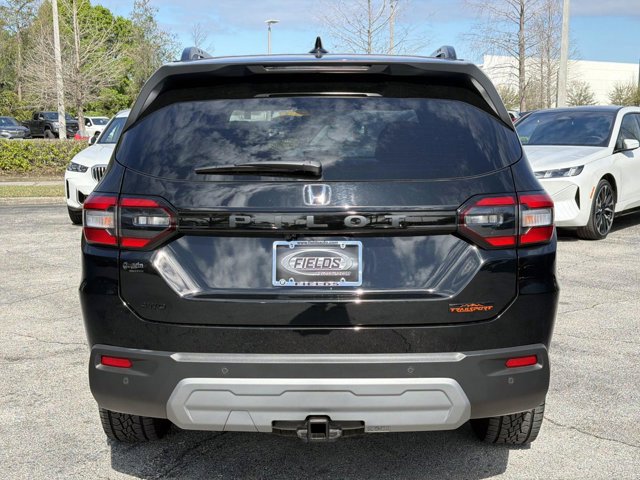 Used 2025 Honda Pilot TrailSport image 3