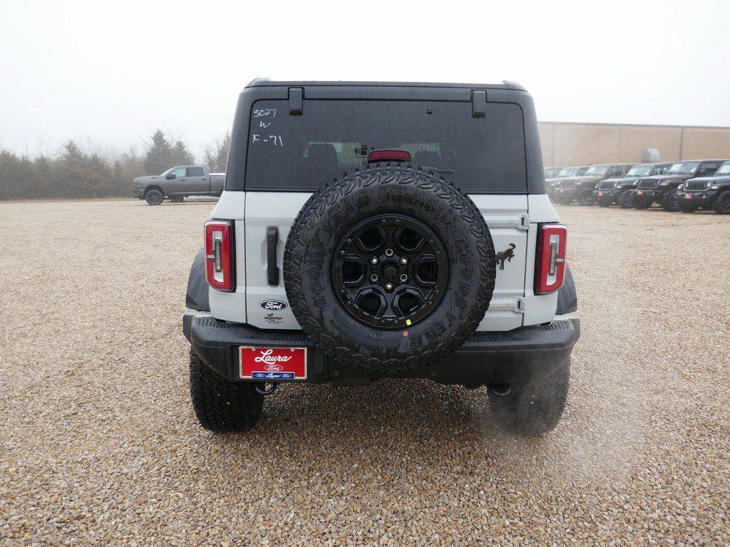 New 2026 Ford Bronco Badlands image 5