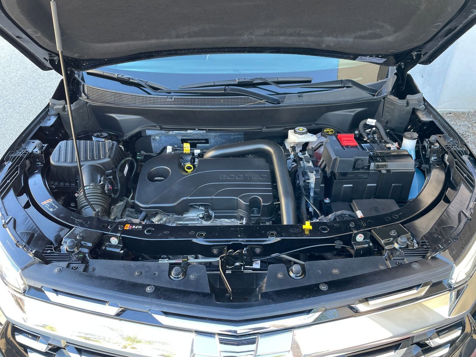 Used 2025 Chevrolet Equinox LT image 32