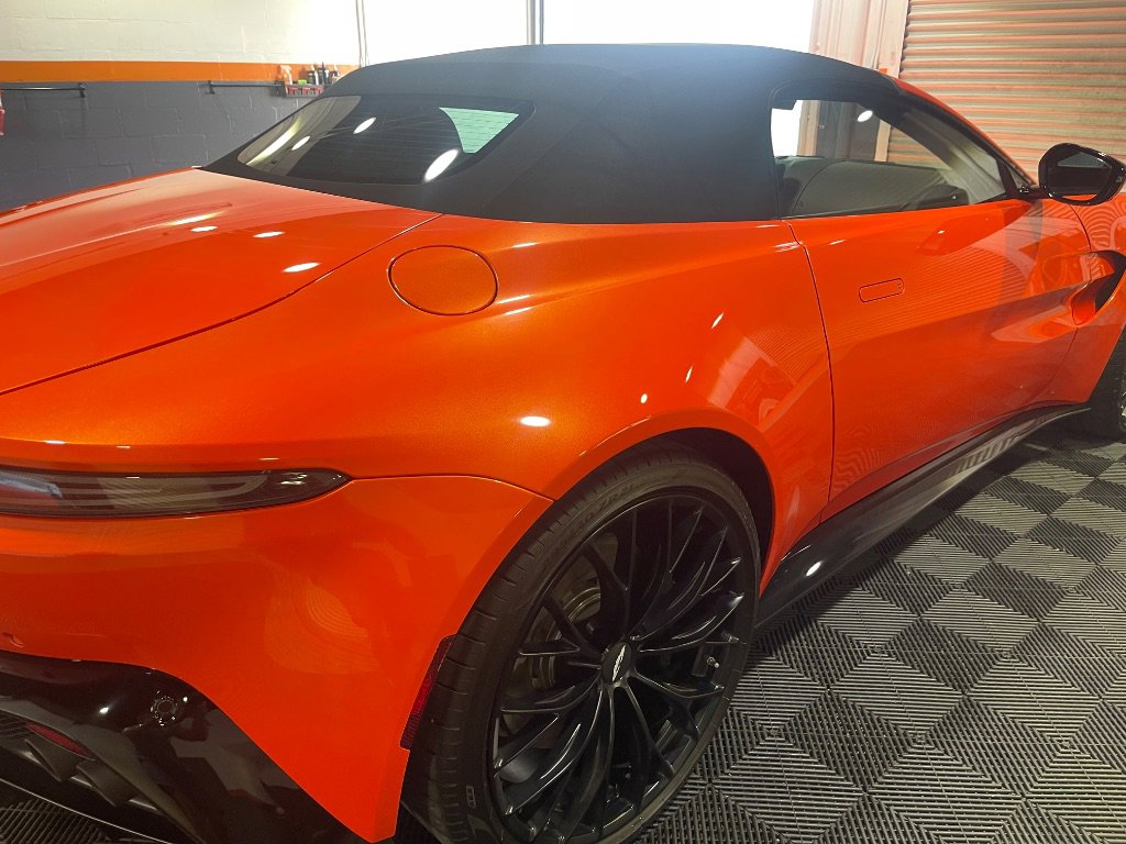 Used 2023 Aston Martin V8 Vantage Roadster image 27