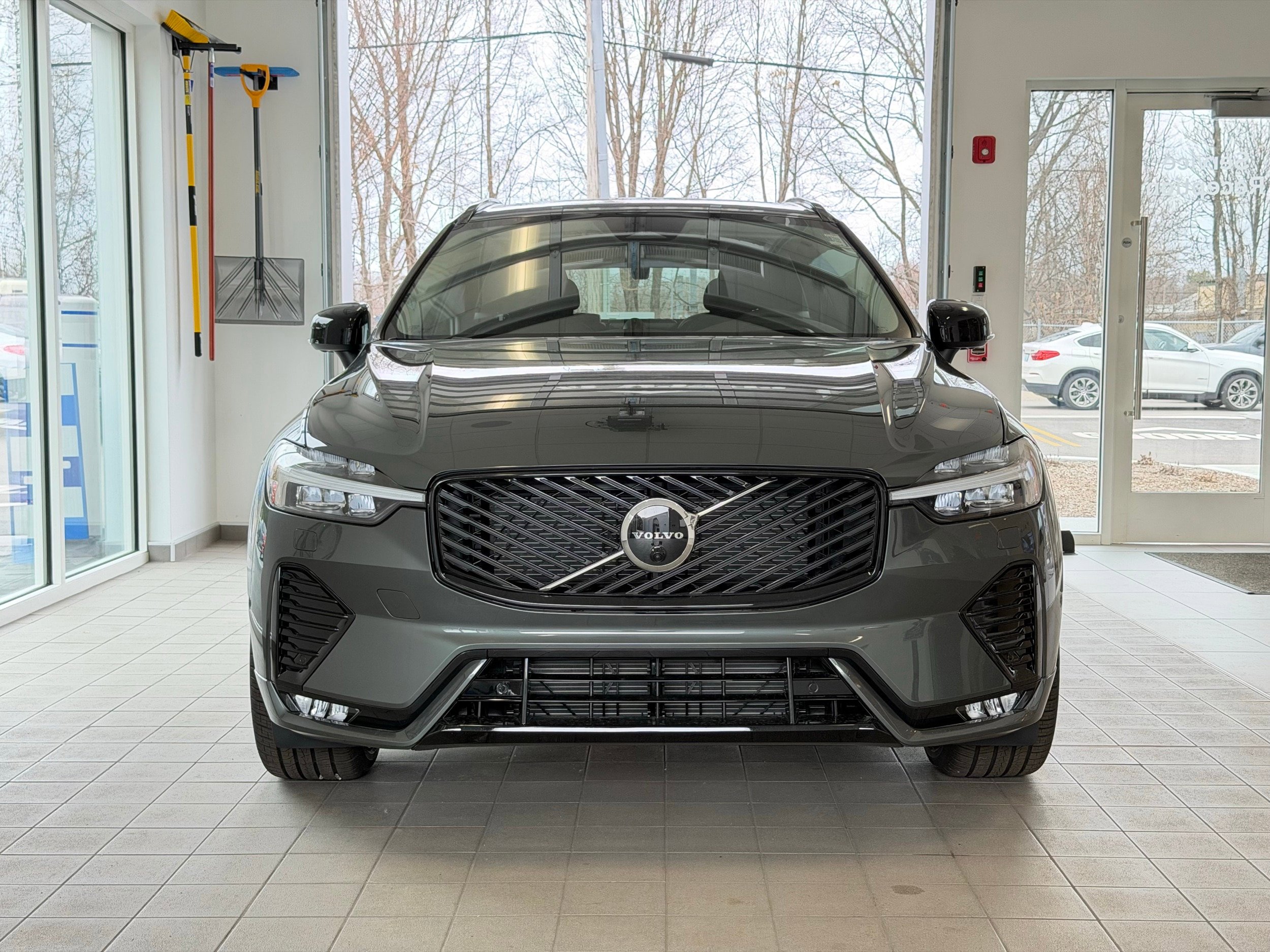 New 2026 Volvo XC60 B5 Ultra w/ Protection Package Premier AWD/4WD image 3