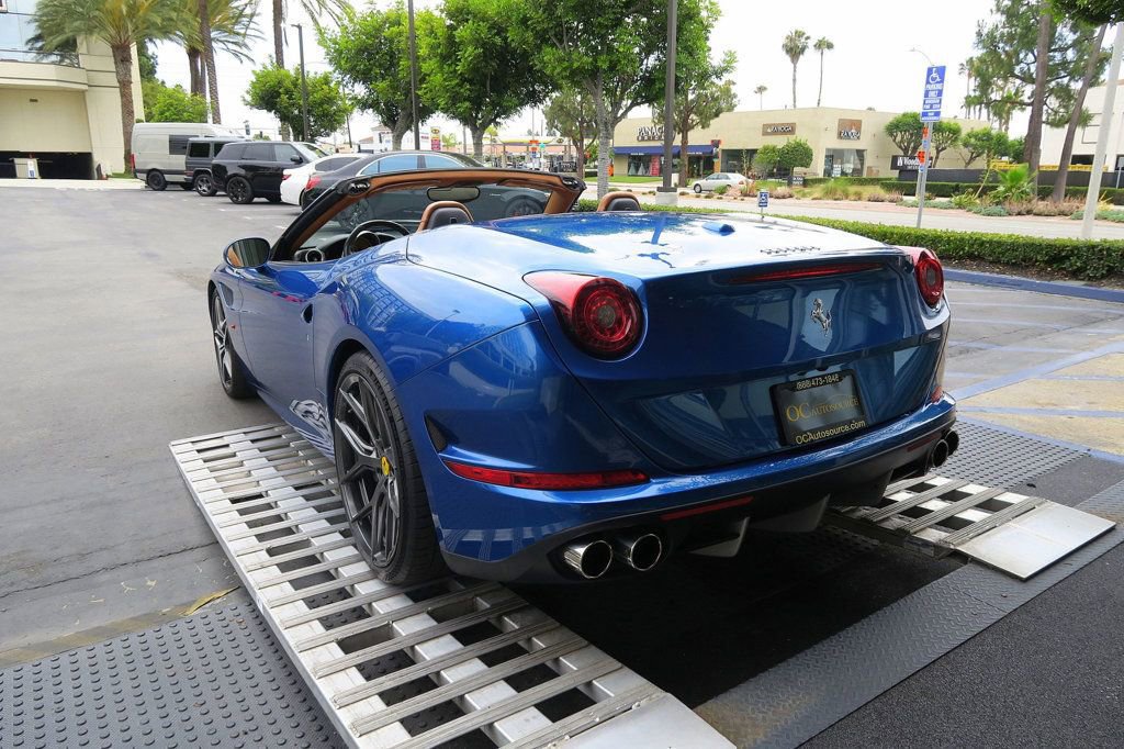 Used 2016 Ferrari California T RWD image 46