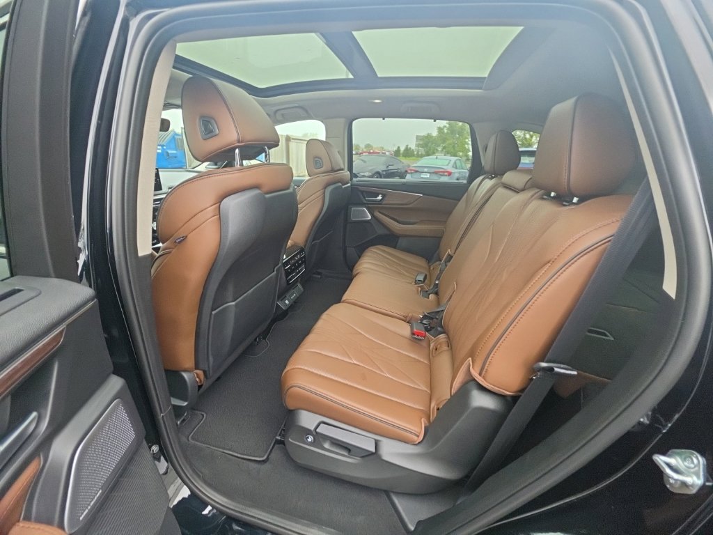 Certified 2026 Acura MDX w/ Advance Package AWD/4WD image 26