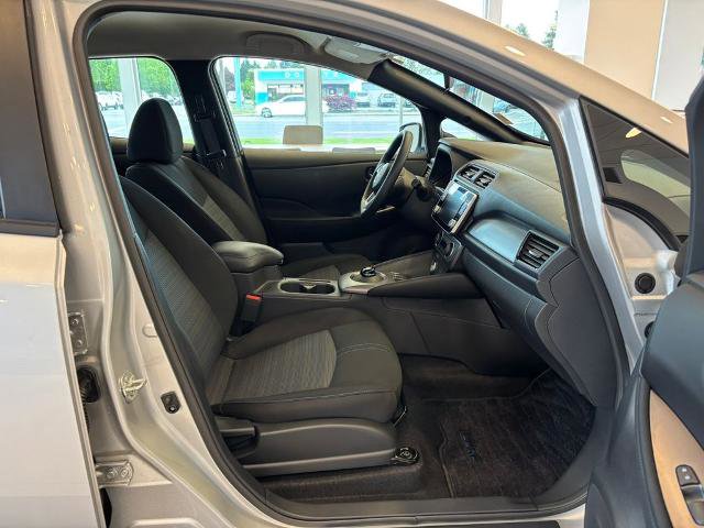 Certified 2025 Nissan Leaf S FWD image 24