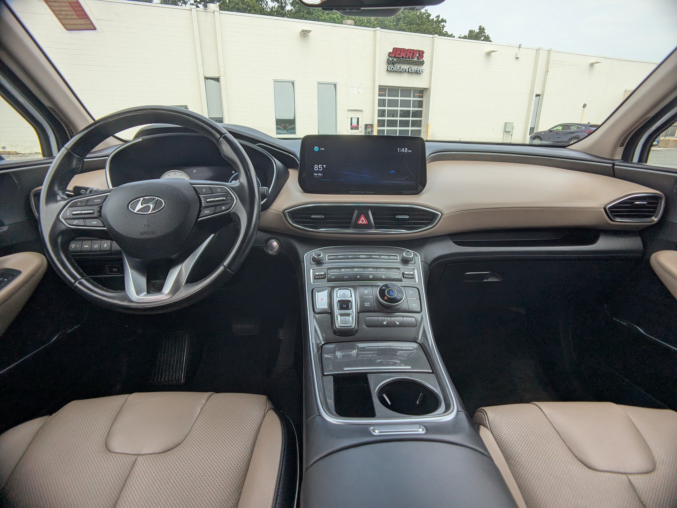 Used 2021 Hyundai Santa Fe SEL w/ Convenience + Premium Package AWD/4WD image 16