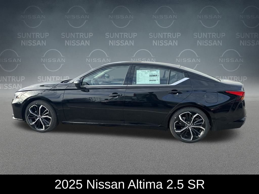 Used 2025 Nissan Altima 2.5 SR image 3