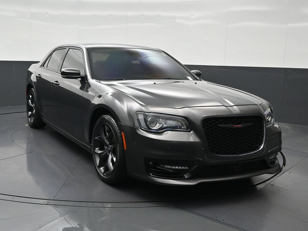 Used 2023 Chrysler 300 S w/ Comfort Group RWD image 8