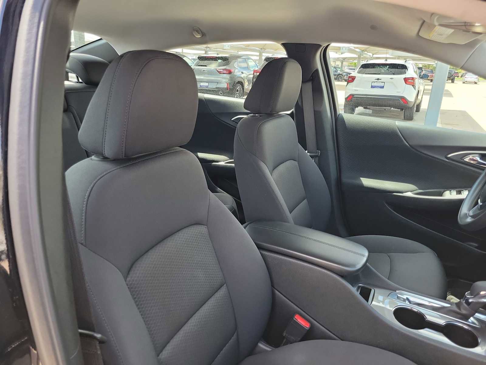 Used 2025 Chevrolet Malibu LT image 18