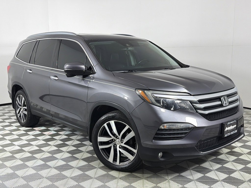 Used 2018 Honda Pilot Touring image 2
