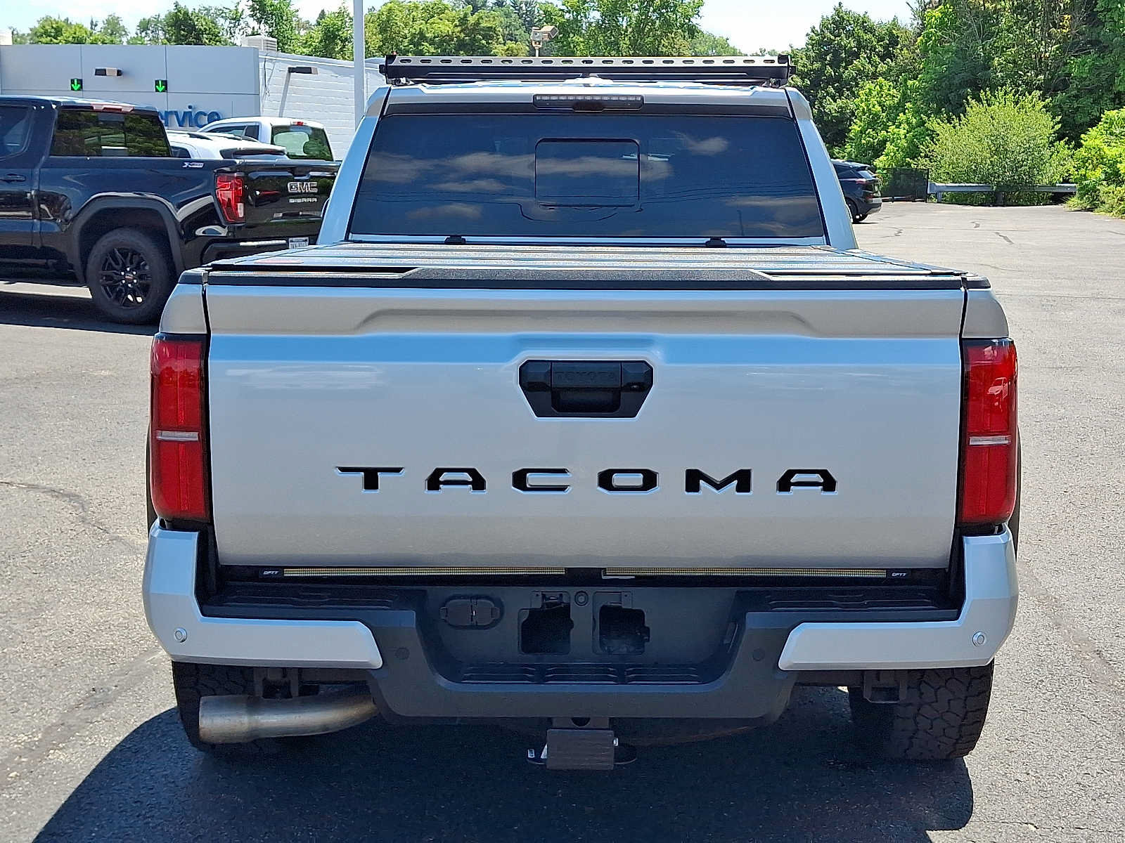 Used 2024 Toyota Tacoma TRD Sport w/ TRD Sport Upgrade Package AWD/4WD image 5