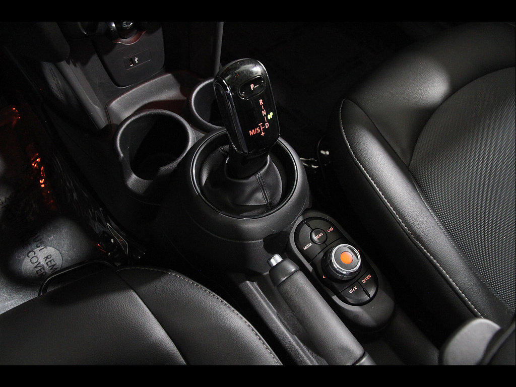 Used 2020 MINI Cooper 4-Door Hardtop FWD image 13