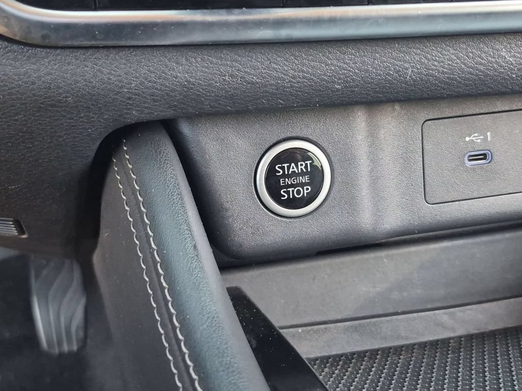 Used 2023 Nissan Rogue SL w/ SL Premium Package FWD image 17