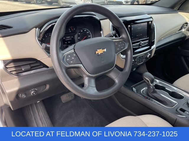 Used 2023 Chevrolet Traverse LS image 10