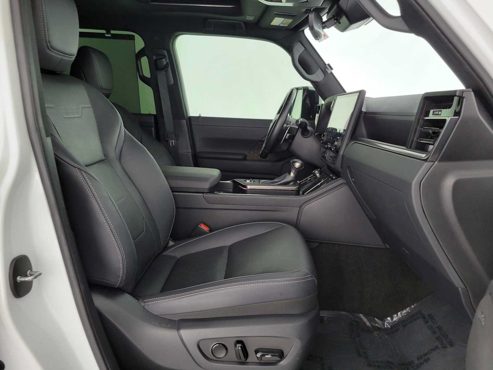 Used 2024 Lexus GX 550 w/ Accessory Package (Z1) AWD/4WD image 10