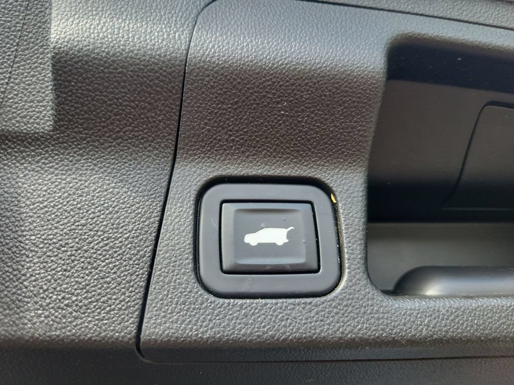 Used 2018 GMC Acadia SLT FWD image 33