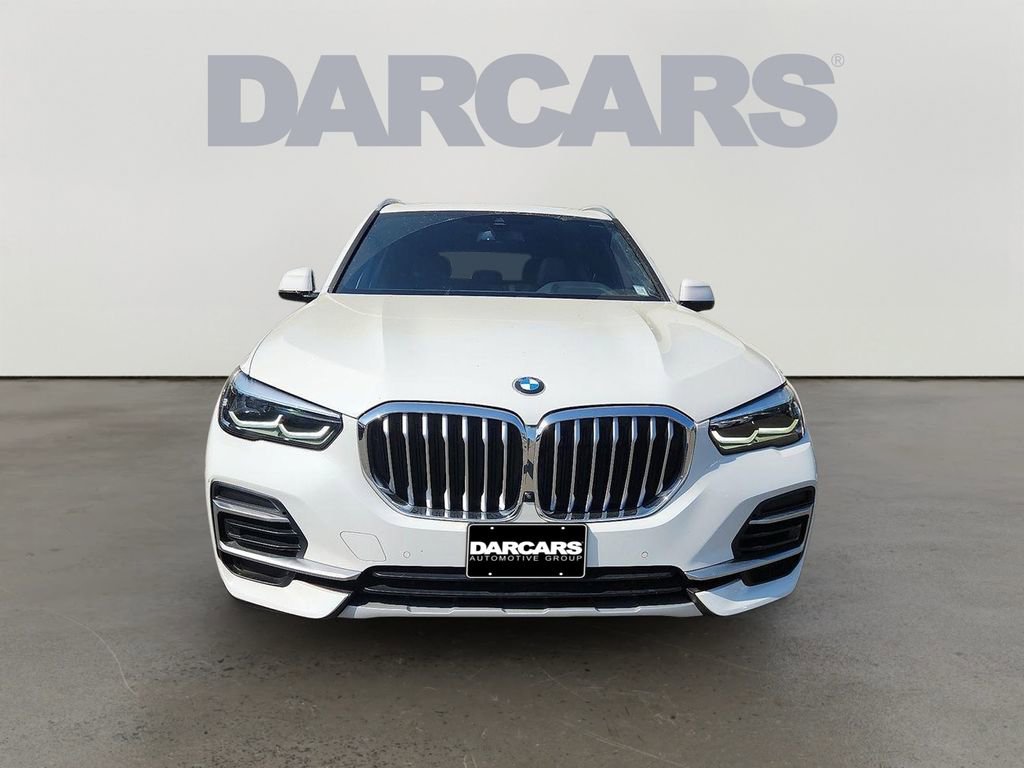Used 2022 BMW X5 xDrive40i w/ Parking Assistance Package image 2