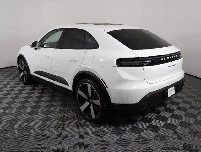 Used 2025 Porsche Macan 4S Electric image 3