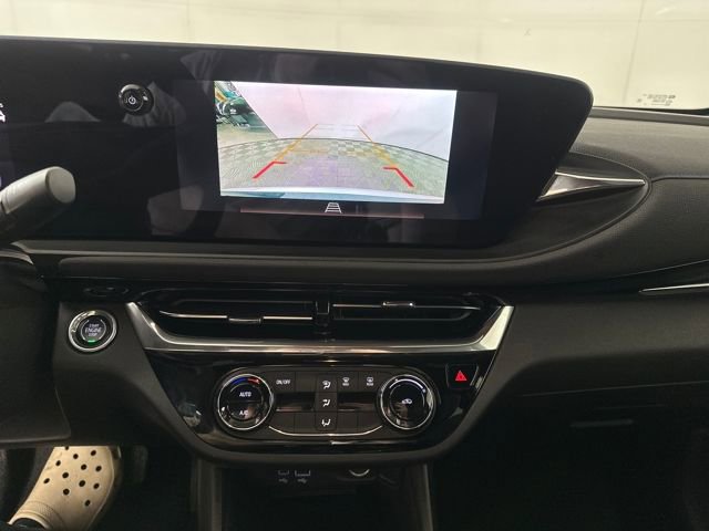 Used 2024 Buick Envista Sport Touring w/ Advanced Safety Package image 22