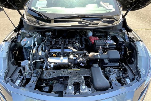 New 2025 Nissan Versa SR w/ Trunk Package image 12