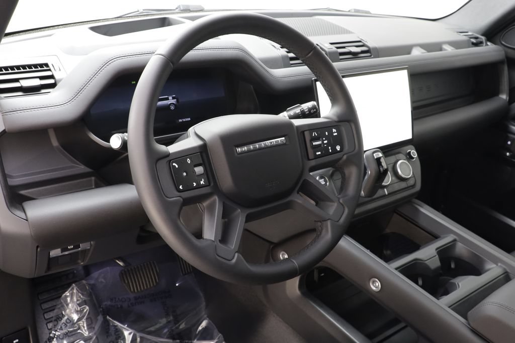 Certified 2026 Land Rover Defender 110 X-Dynamic SE AWD/4WD image 7