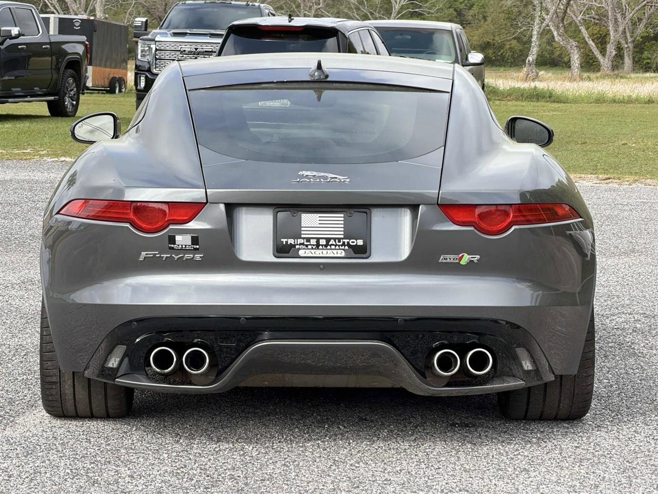 Used 2017 Jaguar F-TYPE R image 5