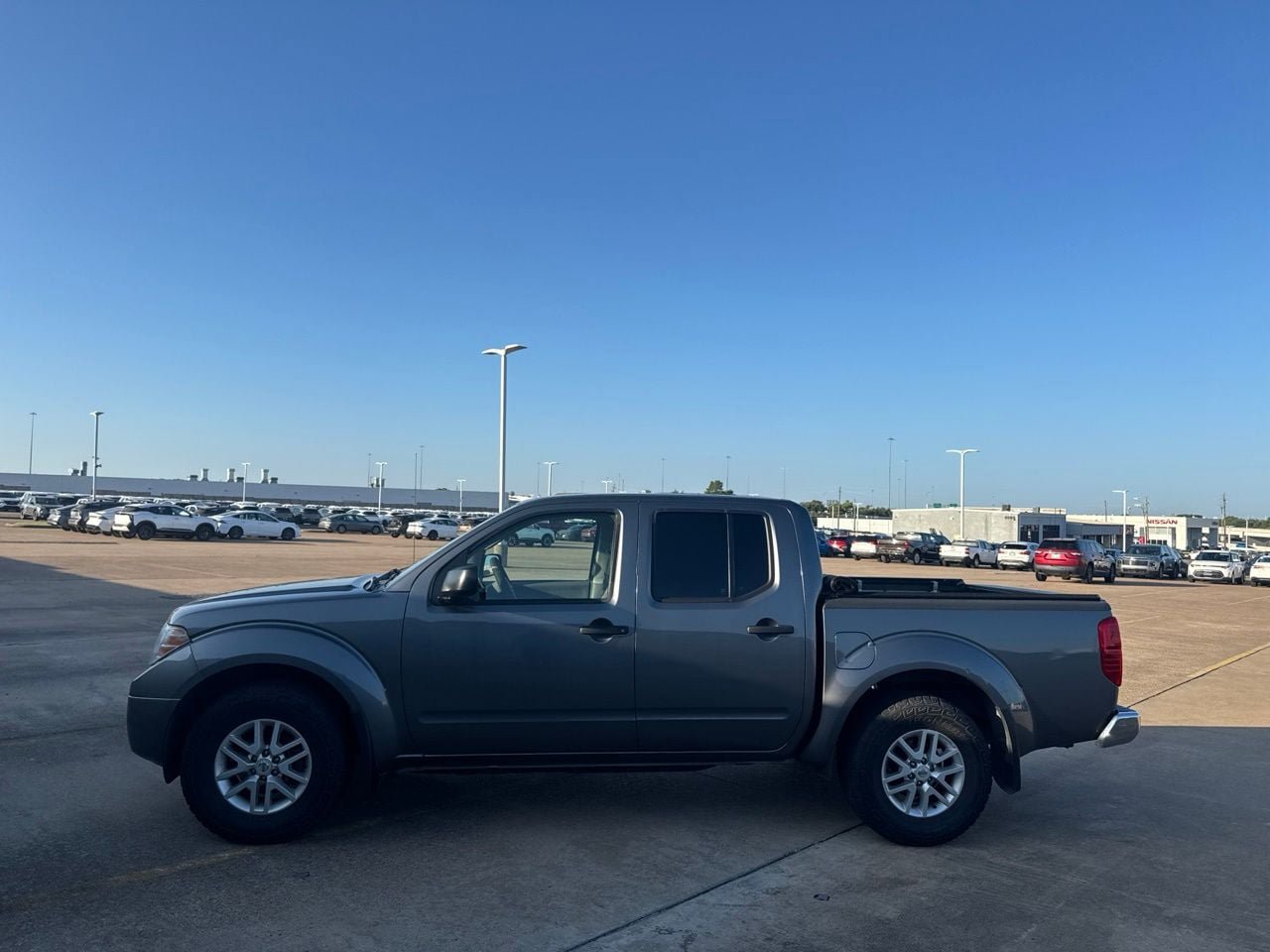 Used 2019 Nissan Frontier SV w/ Value Truck Package RWD image 11