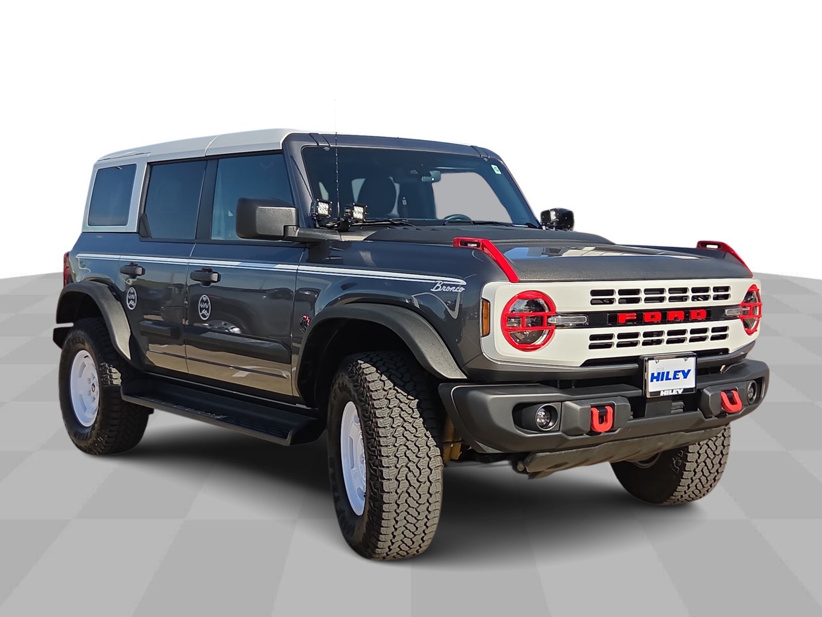 Used 2025 Ford Bronco Heritage Edition AWD/4WD image 2