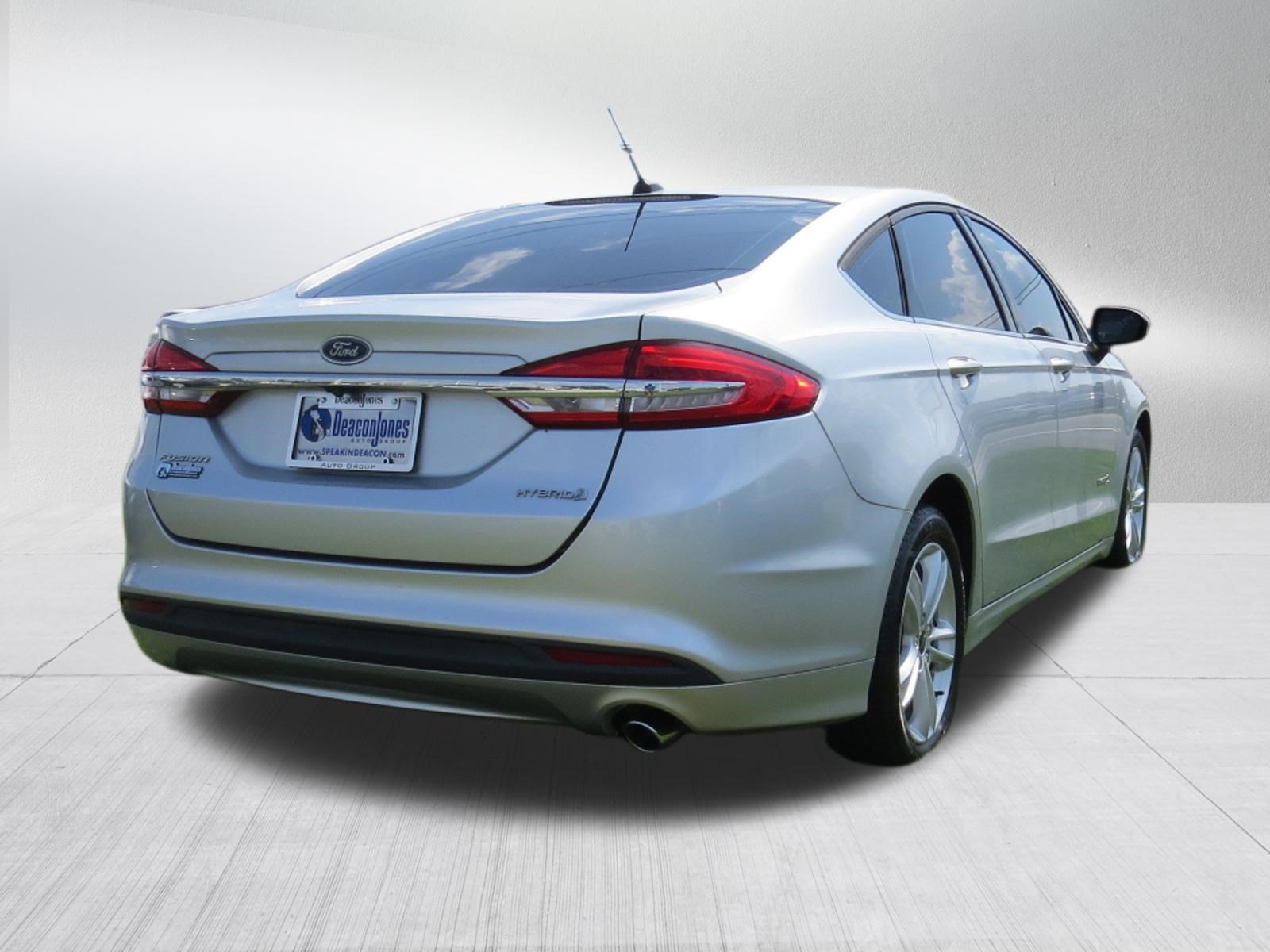 Used 2018 Ford Fusion S FWD image 3