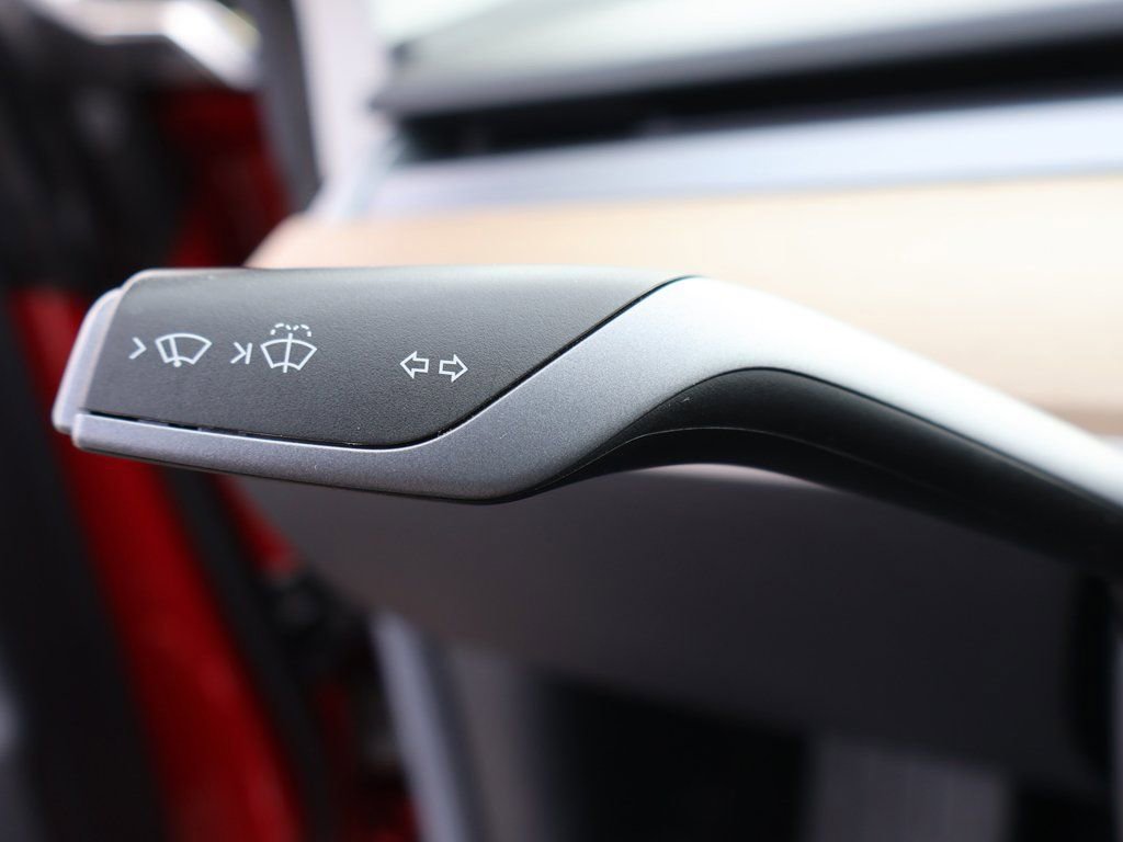 Used 2018 Tesla Model 3 Long Range RWD image 46