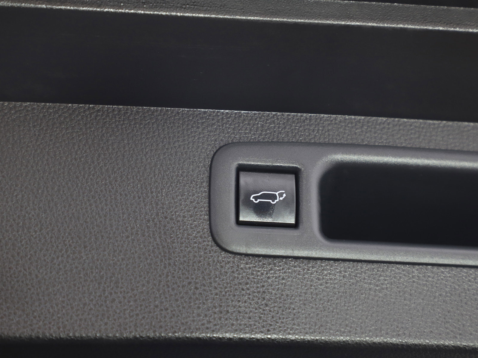 Used 2021 Toyota Highlander XLE image 20