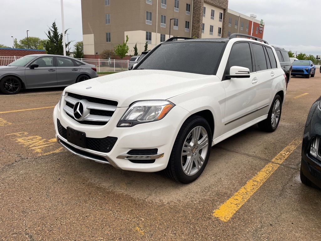 Used 2015 Mercedes-Benz GLK 350 4MATIC image 2