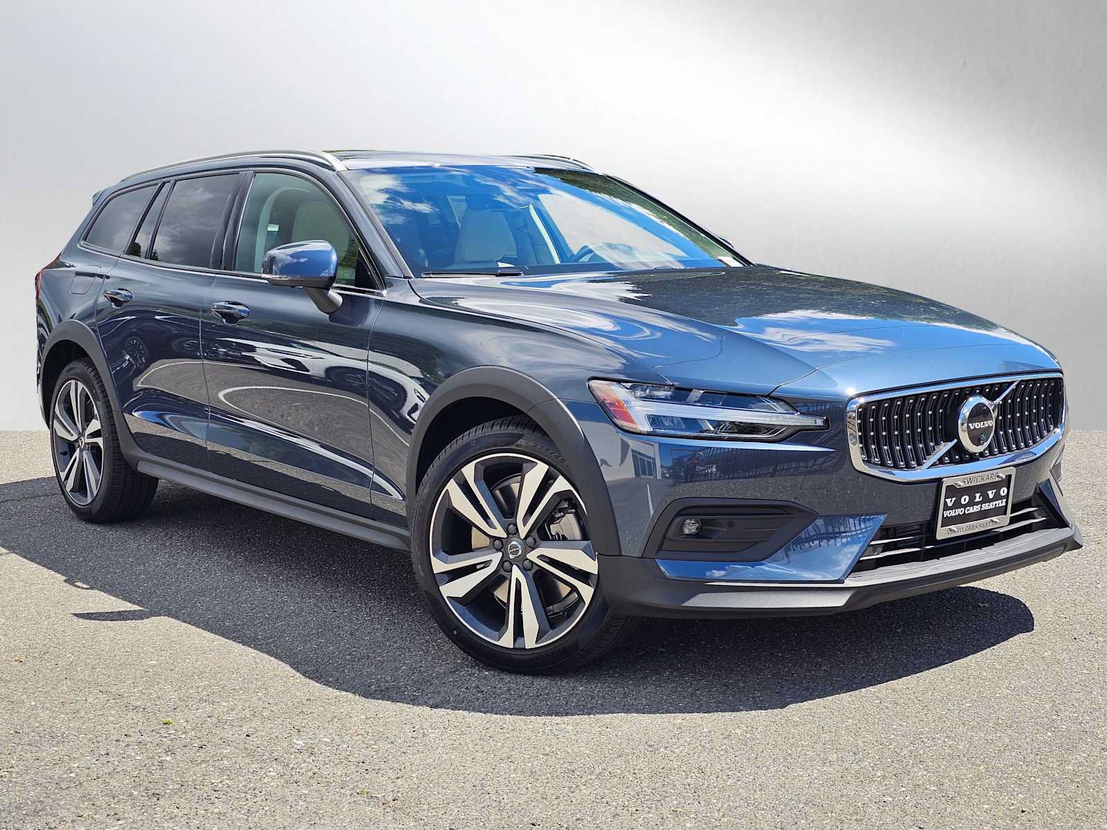 New 2026 Volvo V60 B5 Cross Country Plus w/ Protection Package Premier AWD/4WD image 1