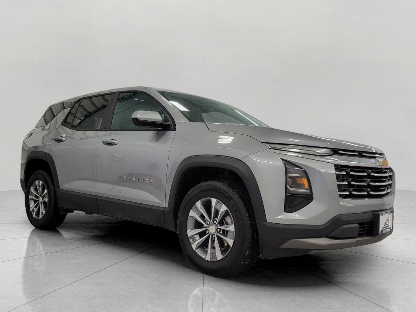 Used 2025 Chevrolet Equinox LT image 1